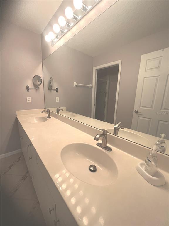 Building Photo - 315 Eagle Ridge Dr