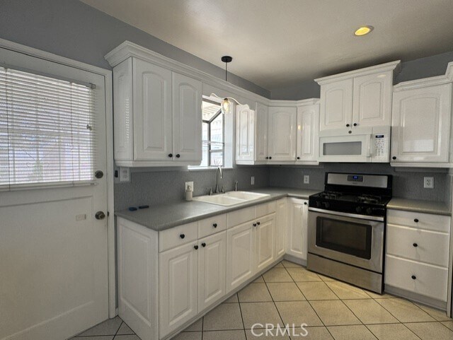 Building Photo - 3759 Ocana Ave