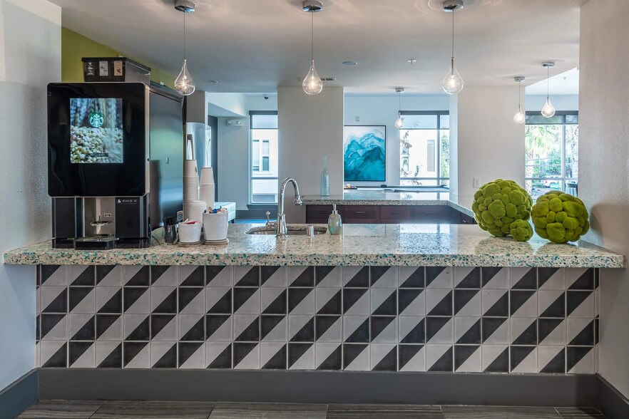 Building Photo - 155 Birdsall St