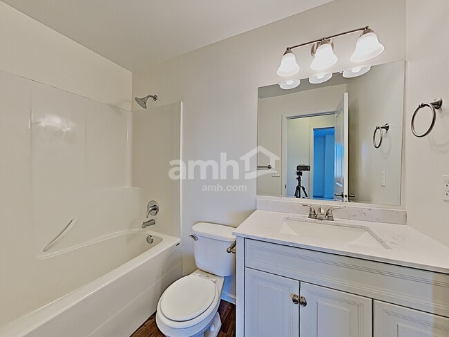 Building Photo - 20510 5th Ave Ct E