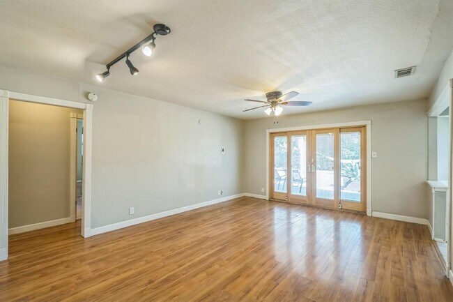 Building Photo - 10010 Quail Hutch Dr