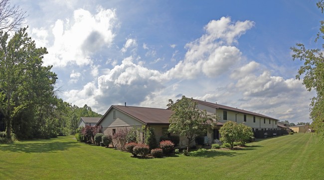Building Photo - Cedarwood Townhouses
