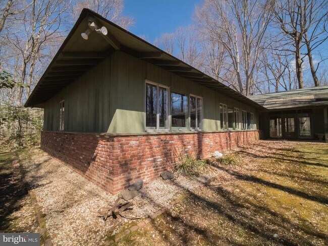 Building Photo - 4313 Woodlark Dr