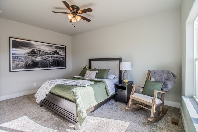 Building Photo - 1300 Mahalo Ln