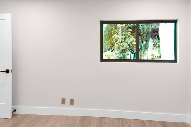 Building Photo - 2435 Windsor Way Ct