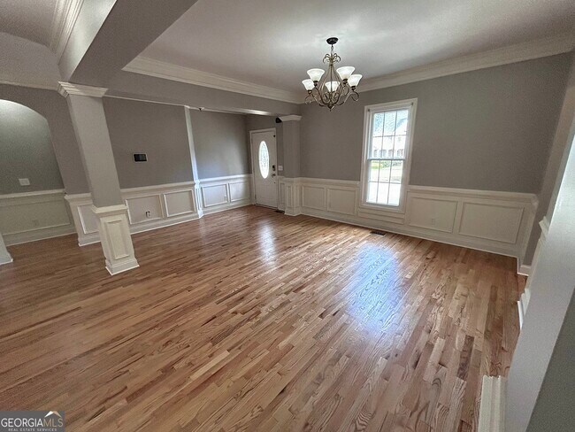 Building Photo - 4901 Planters Walk