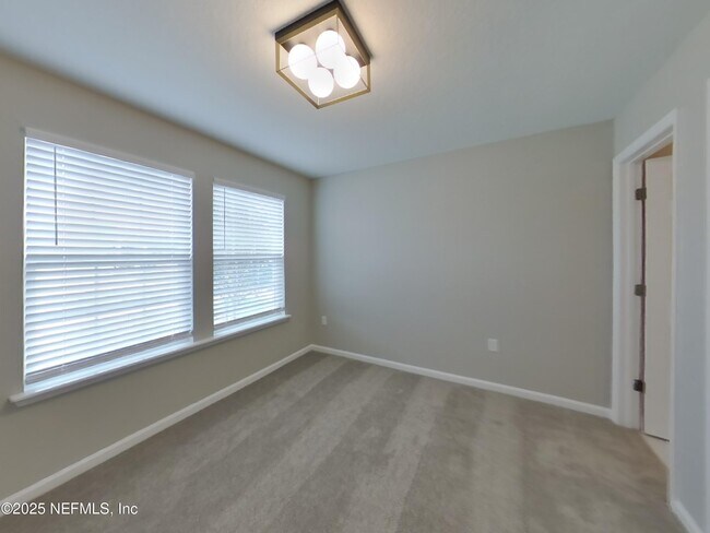 Building Photo - 11430 Tiburon Dr