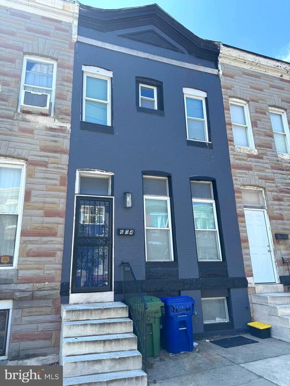 Building Photo - 604 Appleton St