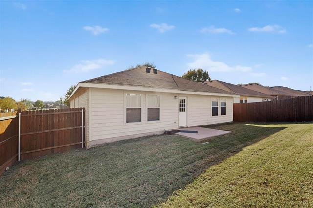 Building Photo - 407 Eisenhower Ln