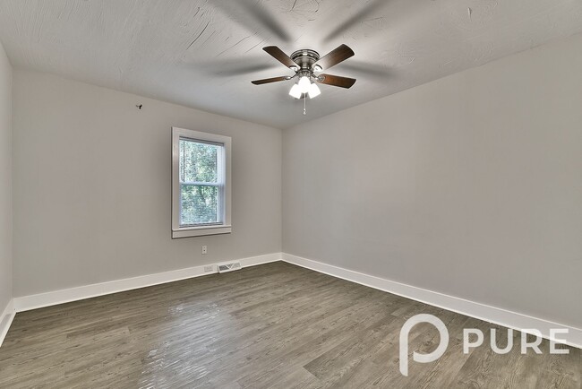 Building Photo - 1414 Mt Vernon St