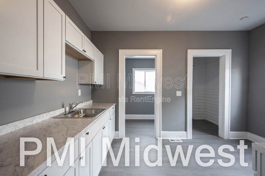 Building Photo - 24 N Euclid Ave