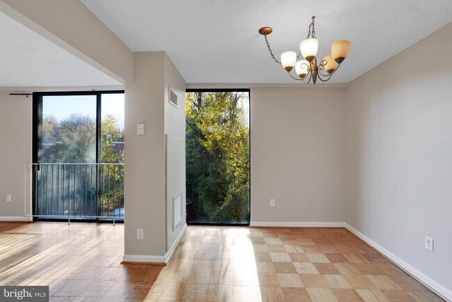 Building Photo - 2100 Washington Ave