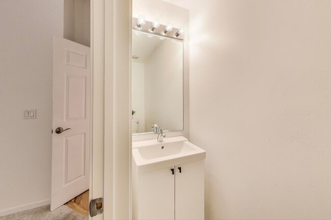 Building Photo - 1307 S Wabash Ave