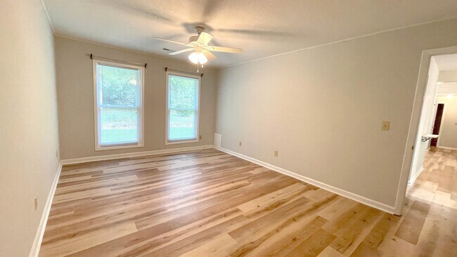 Building Photo - 1607 Burnley Dr