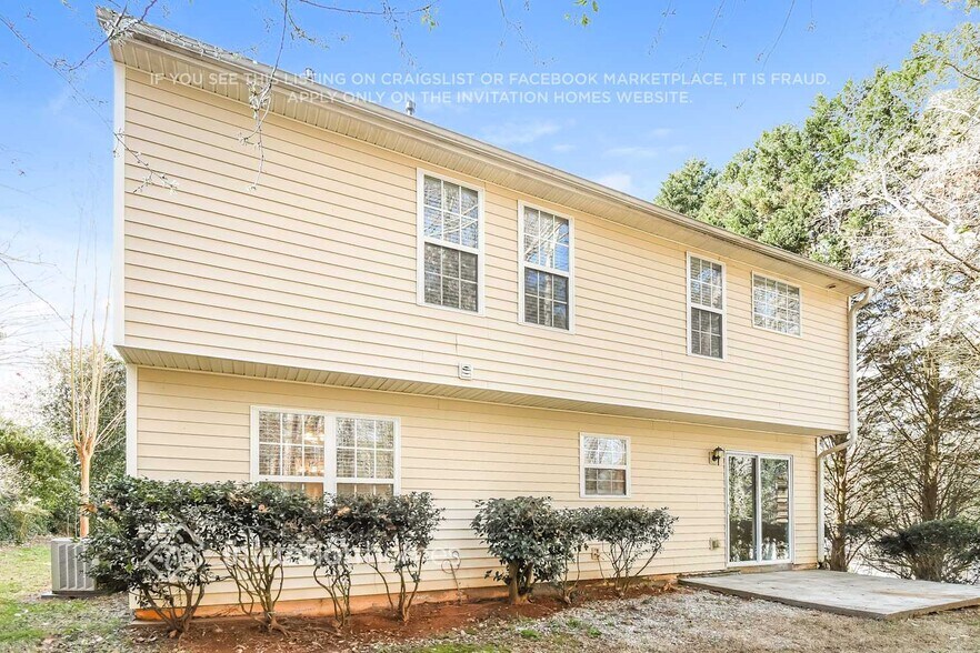 Building Photo - 1607 Eagle Dr