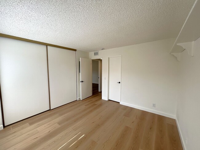 Building Photo - 85 COUNTRY MILE RD POMONA 91766 (2 BED / 2...