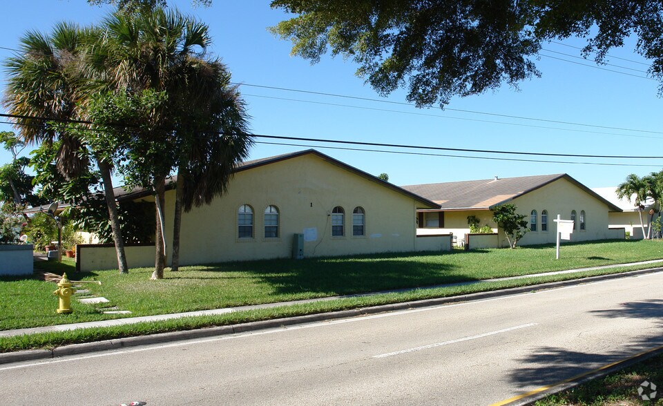 Primary Photo - 481 Banks Rd Margate, FL 33063