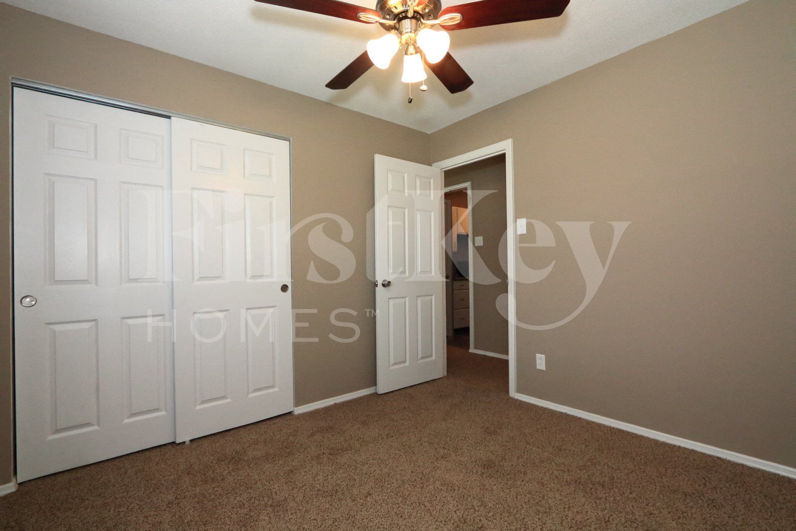 Building Photo - 2335 Bramble Ln