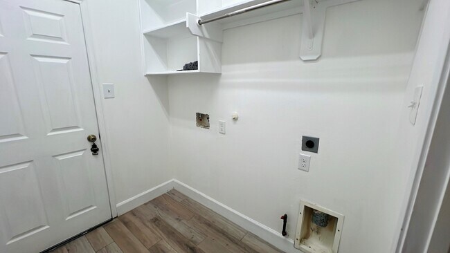 Building Photo - 15822 Lost Anchor Way Ln