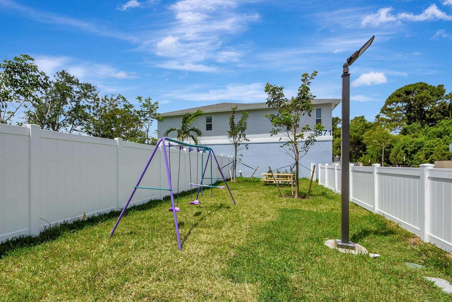 Building Photo - 3871 Patio Ct