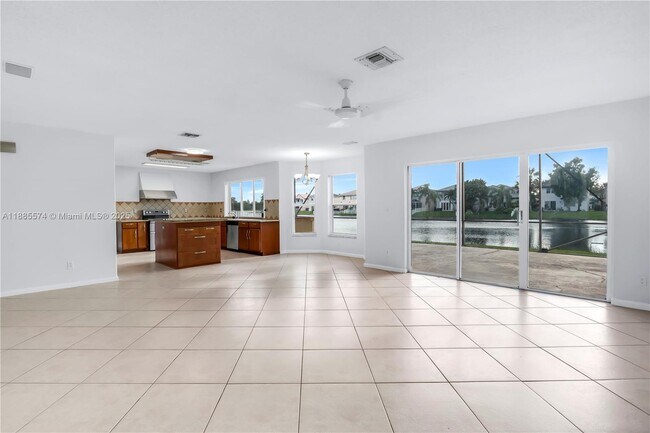 Building Photo - 3224 SW 175th Ave