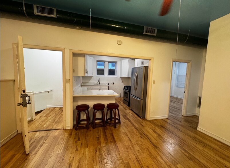 Building Photo - 3248 W 25th St