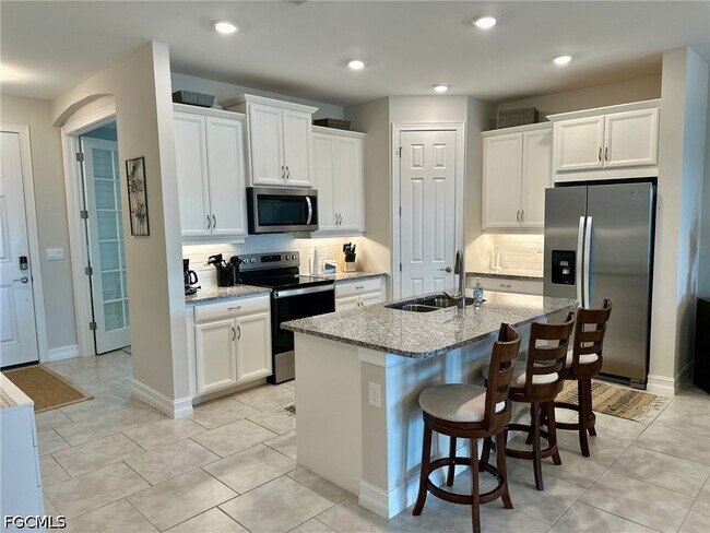 Building Photo - 3944 Crosswater Dr