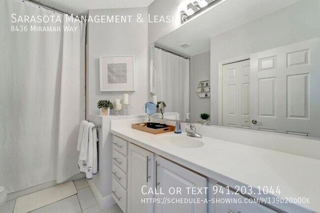 Building Photo - 8436 Miramar Way