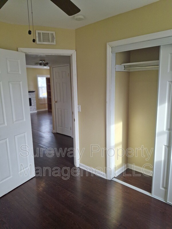 Building Photo - 953 Terrace Blvd