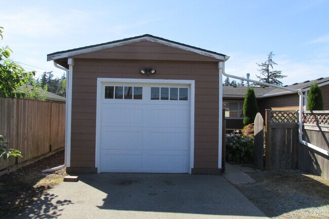 Building Photo - 3 Bedroom House in Mount Vernon