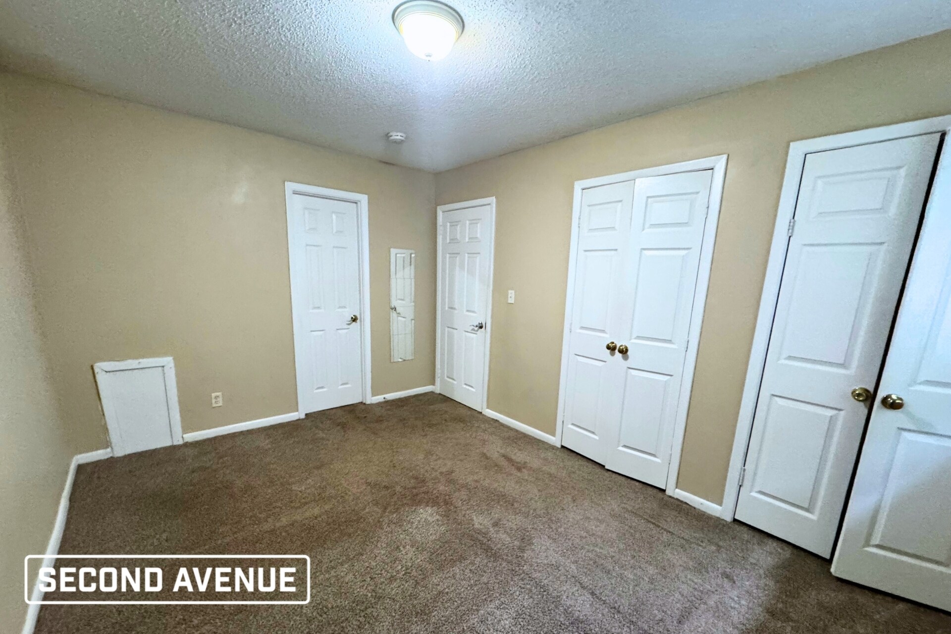 Building Photo - 305 Cedarwood St
