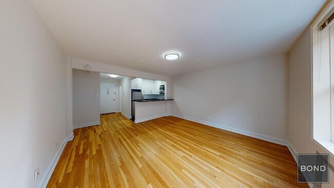 Building Photo - 151 W 16th St