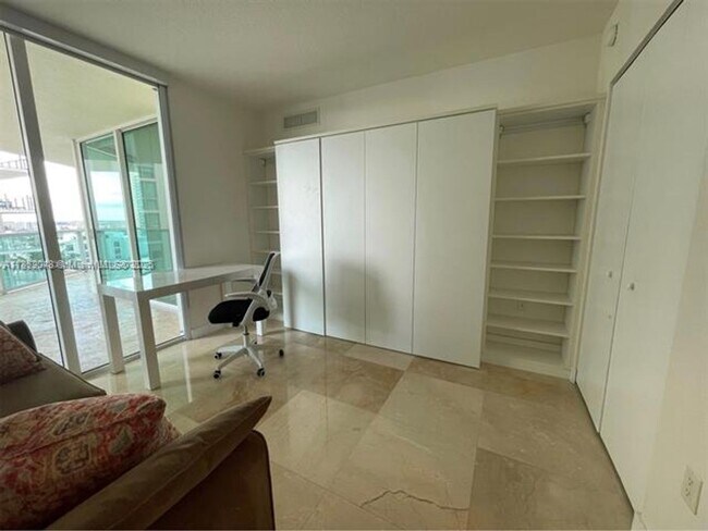 Building Photo - 250 Sunny Isles Blvd