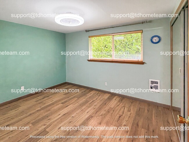 Building Photo - "Charming 2-Bed Gem in Renton with Granite Elegance – 620 sqft of Cozy Living!"
