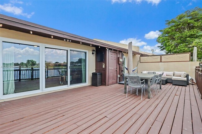 Building Photo - 12340 SW 115th Terrace