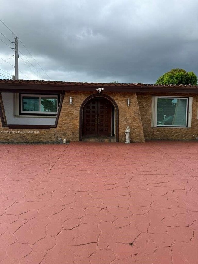 Building Photo - 8700 SW 19th Terrace