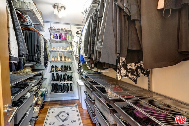 Building Photo - 8326 Ridpath Dr