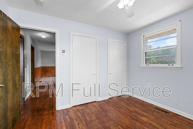Building Photo - 3127 Larkspur Dr