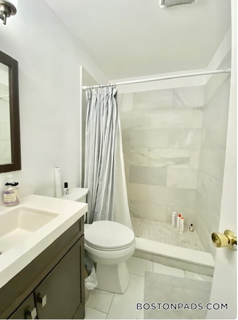 Building Photo - 772 Columbus Ave