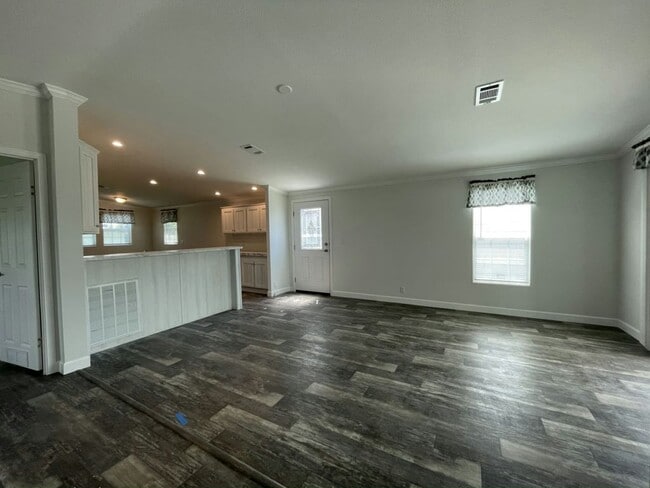 Building Photo - 990 E Orinoco Ave