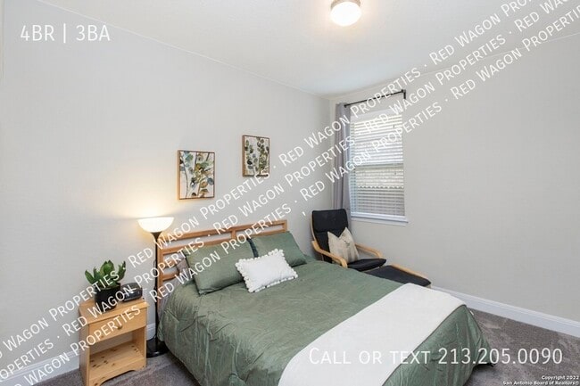 Building Photo - 9006 La Junta