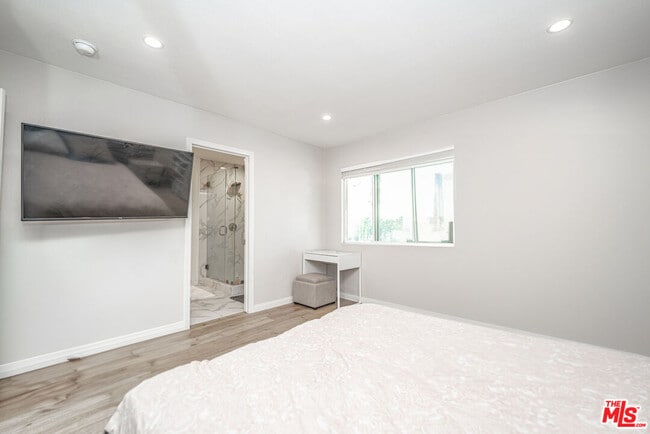 Building Photo - 29846 Grandifloras Rd