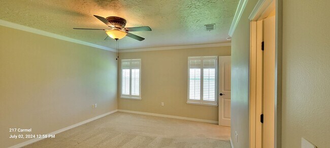 Building Photo - IMPRESSIVE LARGE HOME IN NORTHEAST CLOVIS