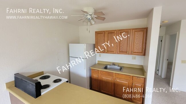 Building Photo - Makaha Valley Plantation  64-A  Nice 2 Bed...