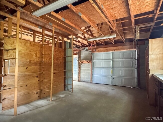 Building Photo - 10200 Graves Rd
