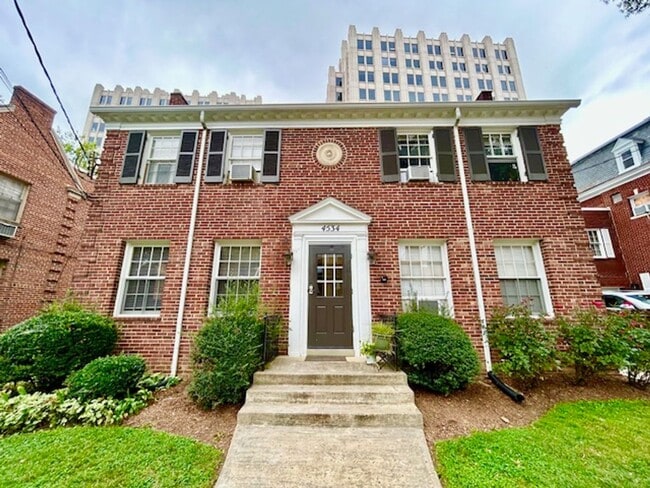 Building Photo - 4534 Avondale St