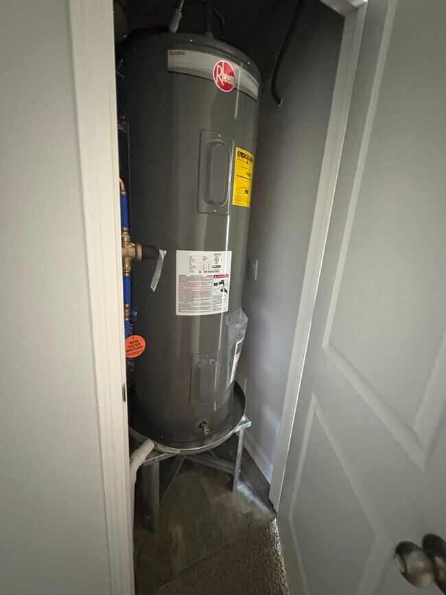 Building Photo - 4316 Oswin Dr