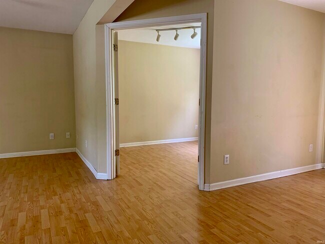 Building Photo - 3882 Claybridge Dr