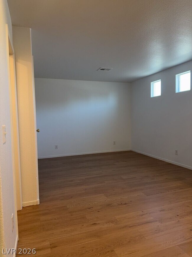 Building Photo - 4790 Pinon Pointe Rd