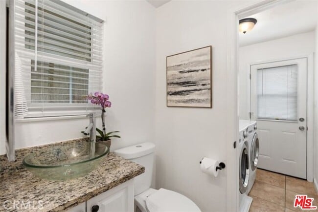 Building Photo - 4500 W Tiller Ave